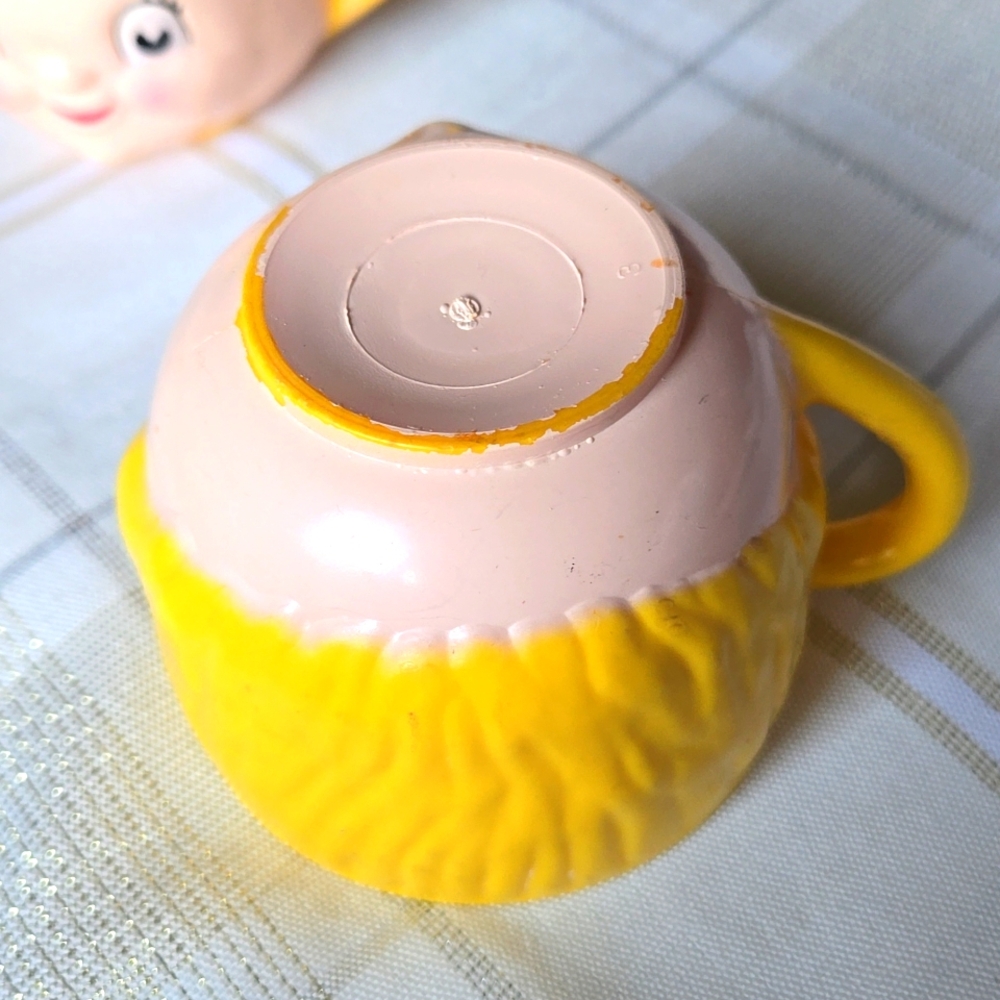 VNTG 1970s Campbell Kids Soup Set Plastic Dolly Dingle Cups - Picture 6 of 12